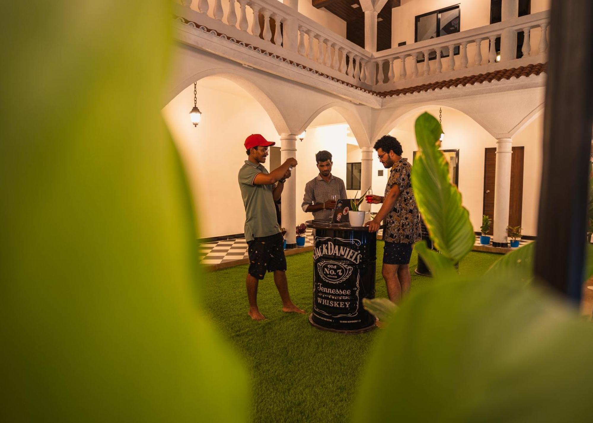 Sapphire Mansion Hotel Alībāg Ngoại thất bức ảnh