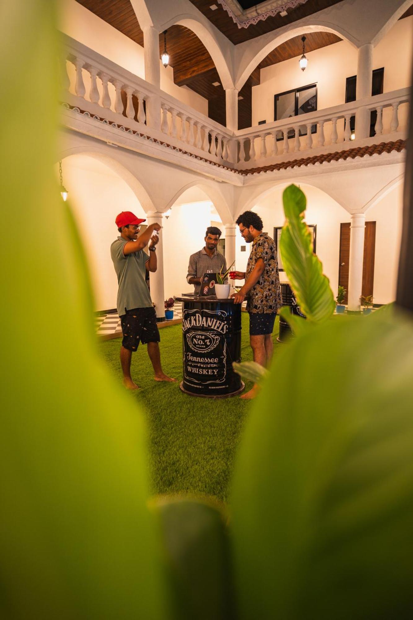 Sapphire Mansion Hotel Alībāg Ngoại thất bức ảnh