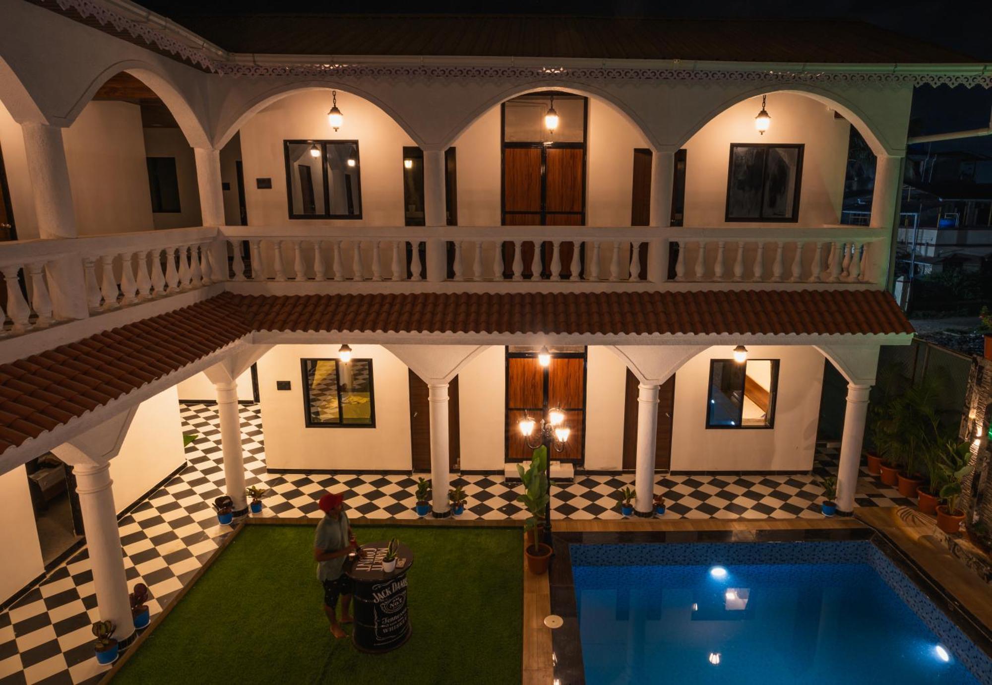 Sapphire Mansion Hotel Alībāg Ngoại thất bức ảnh