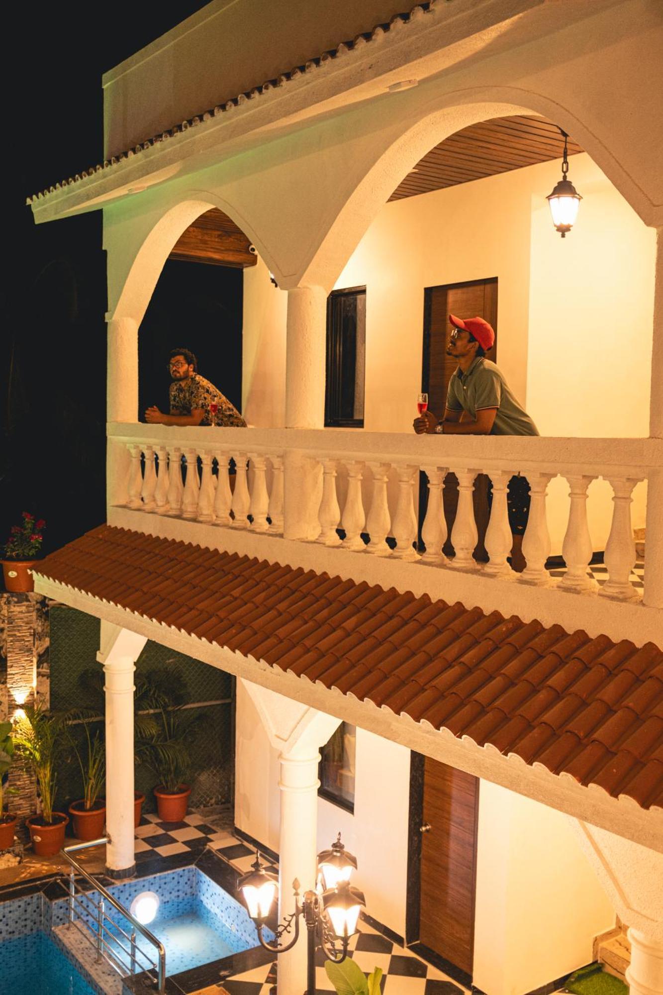 Sapphire Mansion Hotel Alībāg Ngoại thất bức ảnh